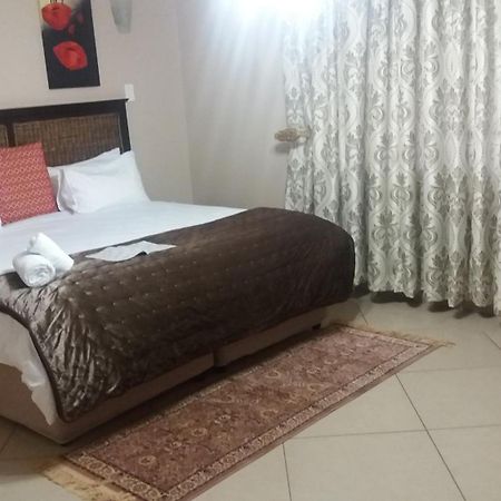 Nongoma Lodge & Inn Cc Rum bild