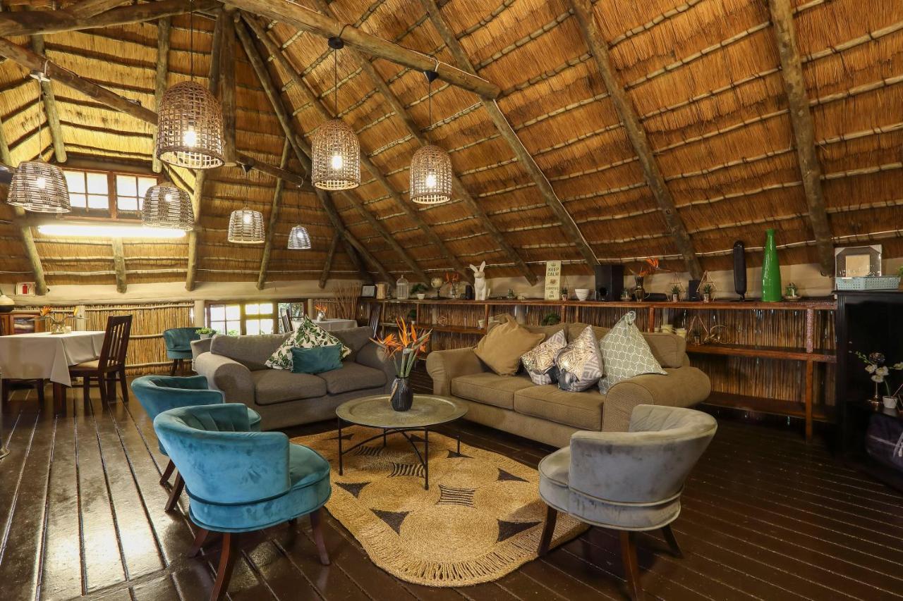 Nongoma Lodge & Inn Cc Exteriör bild