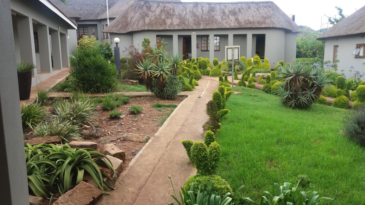 Nongoma Lodge & Inn Cc Exteriör bild